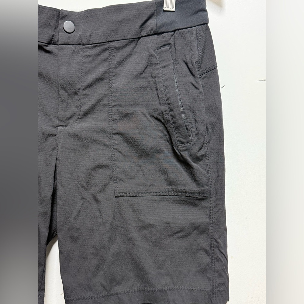 Athleta Women's Black Bermudas - Picture 2 of 8